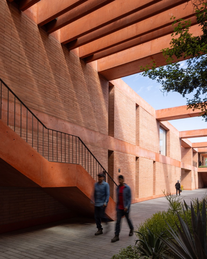 Atlas Football Academy by Sordo Madaleno. Photograph by Oscar Caballero.