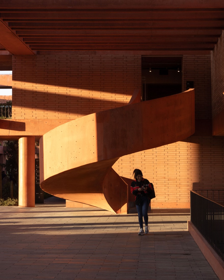 Atlas Football Academy by Sordo Madaleno. Photograph by Oscar Caballero.