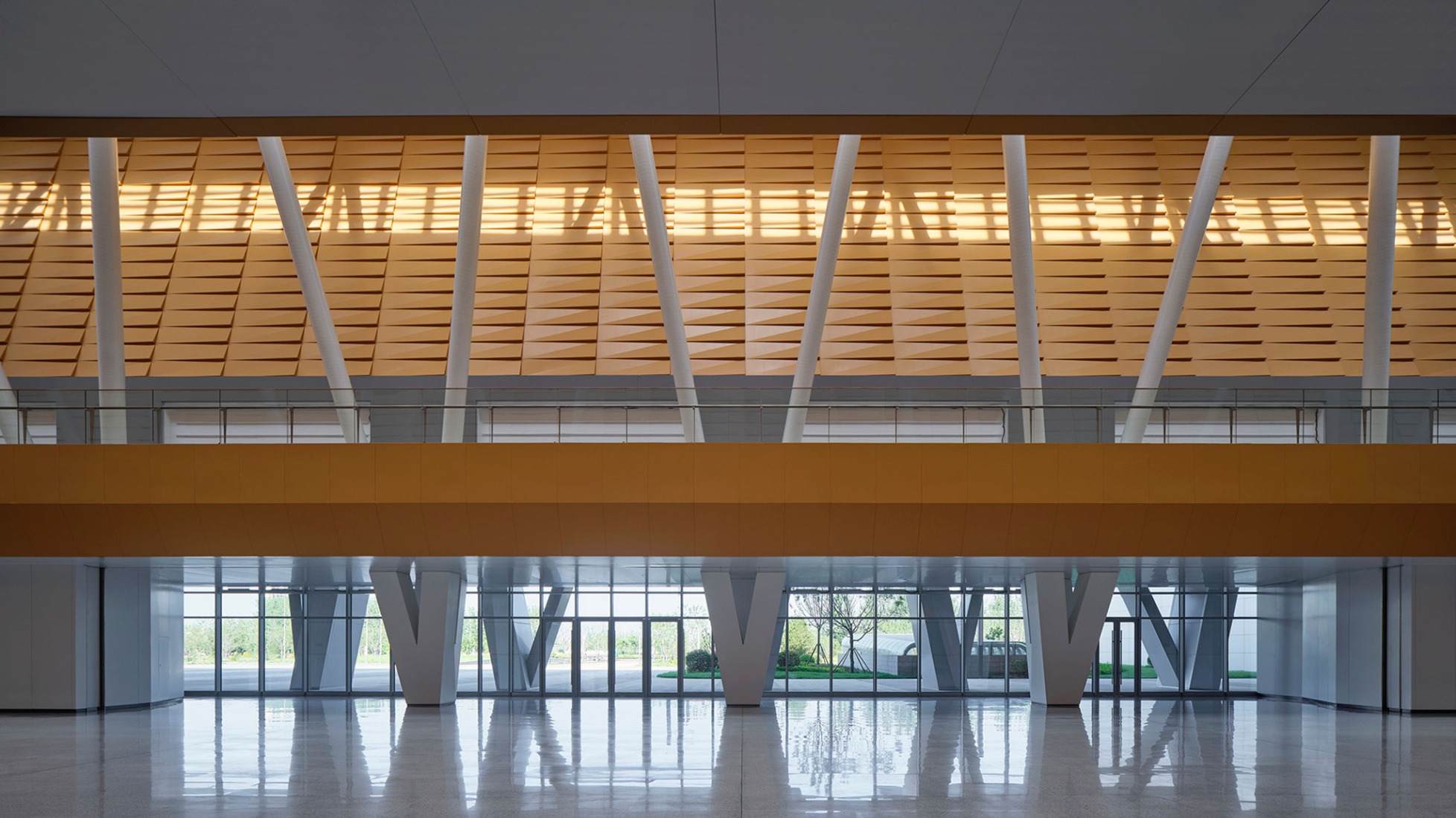 Centro de servicios de comercialización de productos agrícolas del delta del Río Amarillo por UAD. Fotografía por ZY Studio.