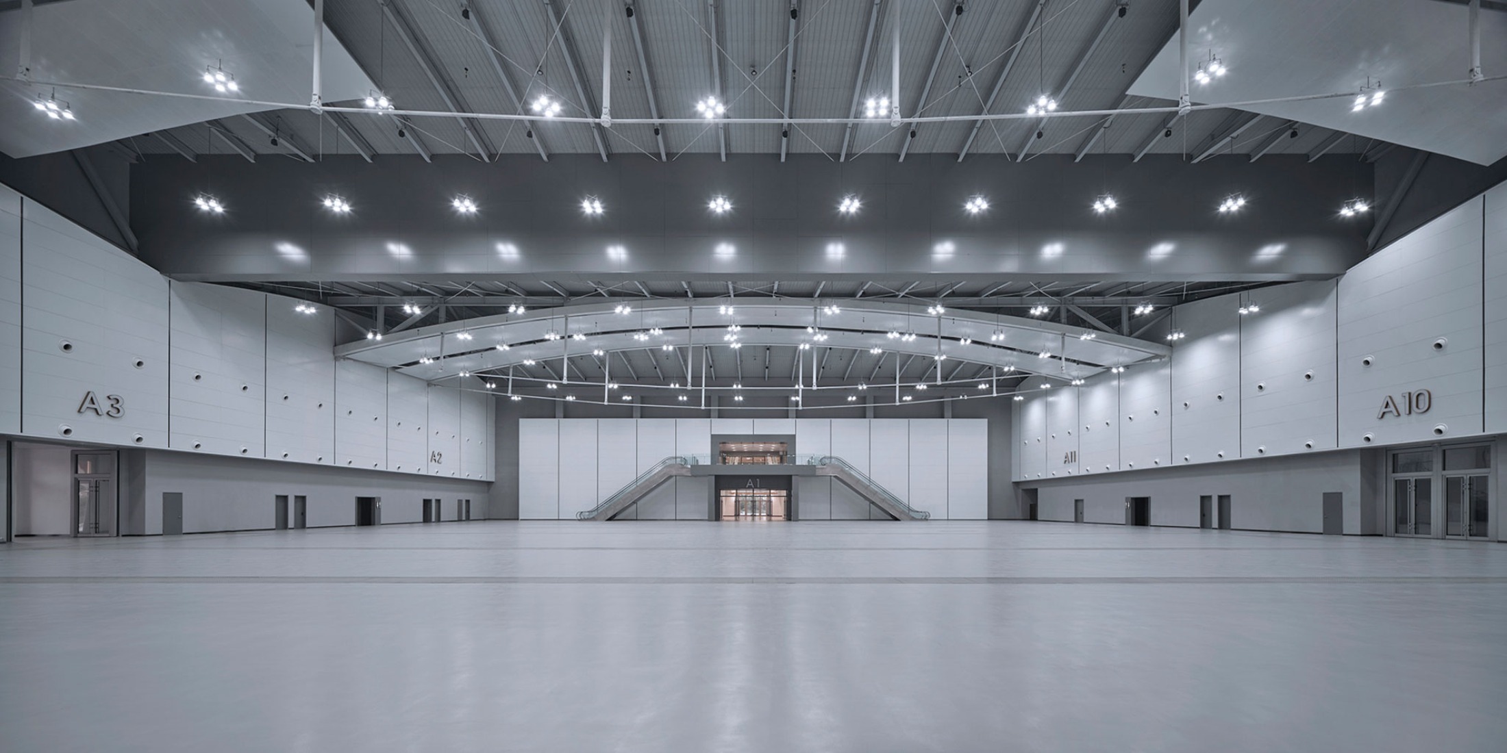 Centro de servicios de comercialización de productos agrícolas del delta del Río Amarillo por UAD. Fotografía por ZY Studio.