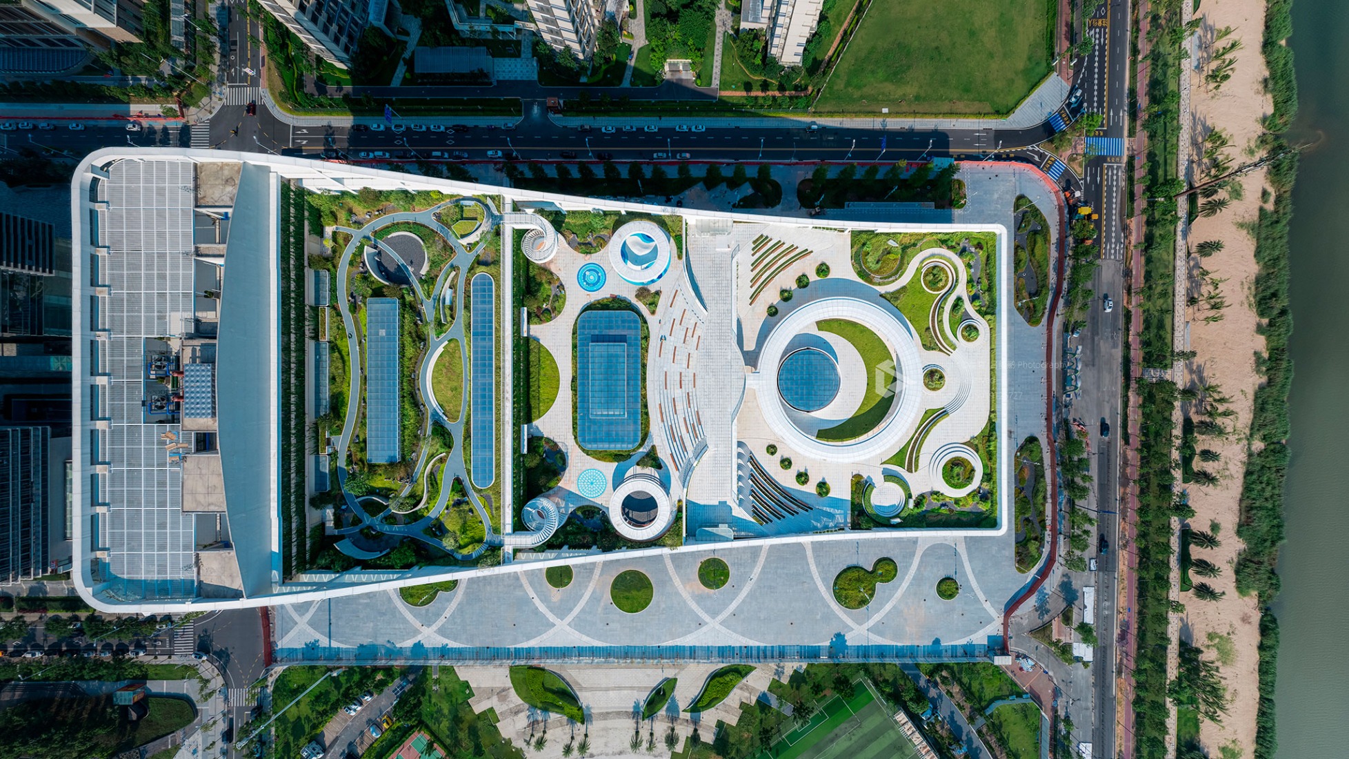 Complejo cultural y artístico de Hengqin por Atelier Apeiron. Fotografía por Yipeng Lv.