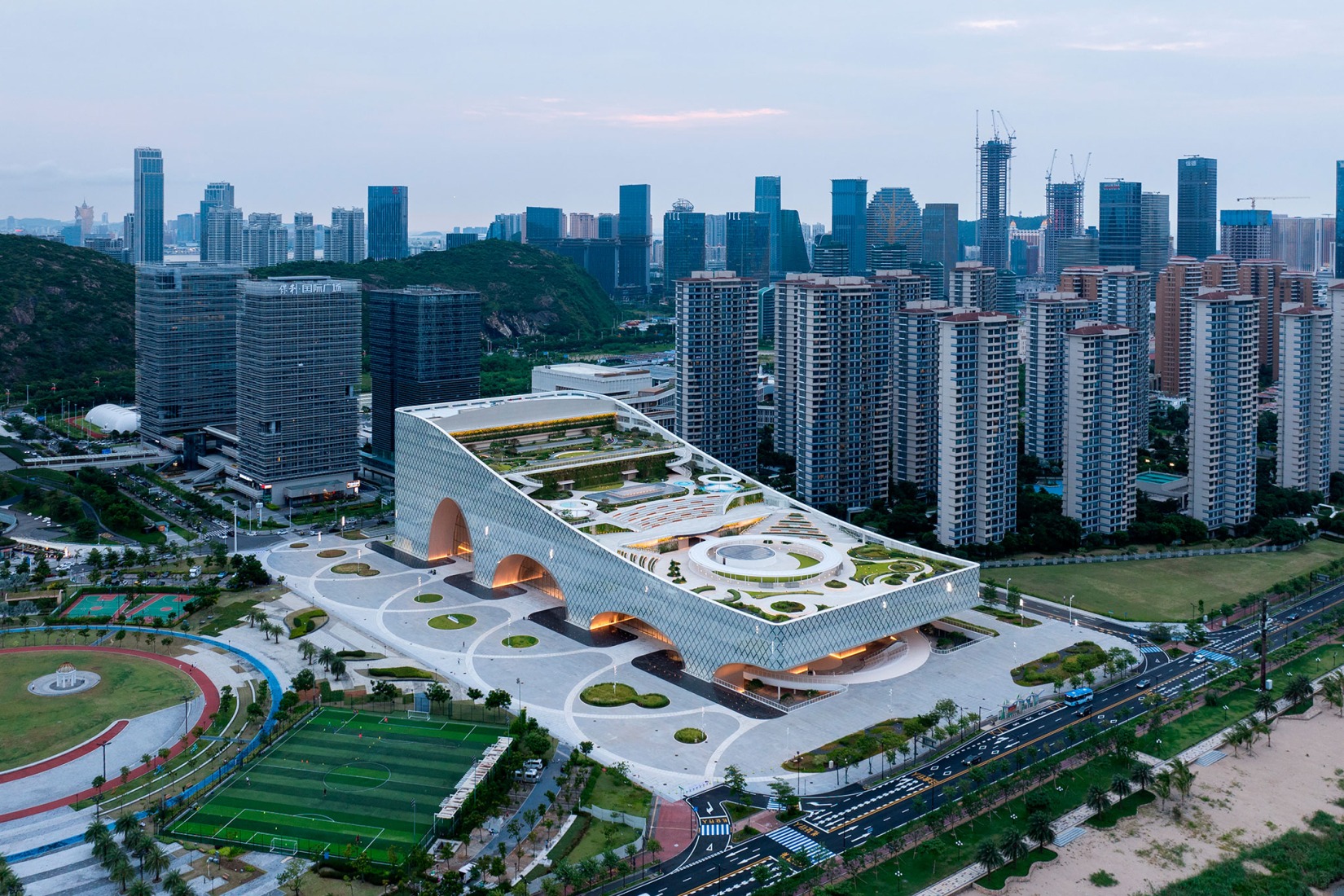 Complejo cultural y artístico de Hengqin por Atelier Apeiron. Fotografía por Position.