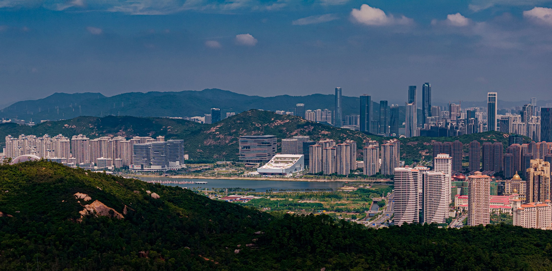 Complejo cultural y artístico de Hengqin por Atelier Apeiron. Fotografía por Schran Image.
