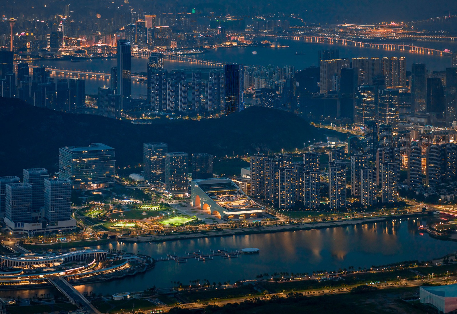 Complejo cultural y artístico de Hengqin por Atelier Apeiron. Fotografía por Yipeng Lv.