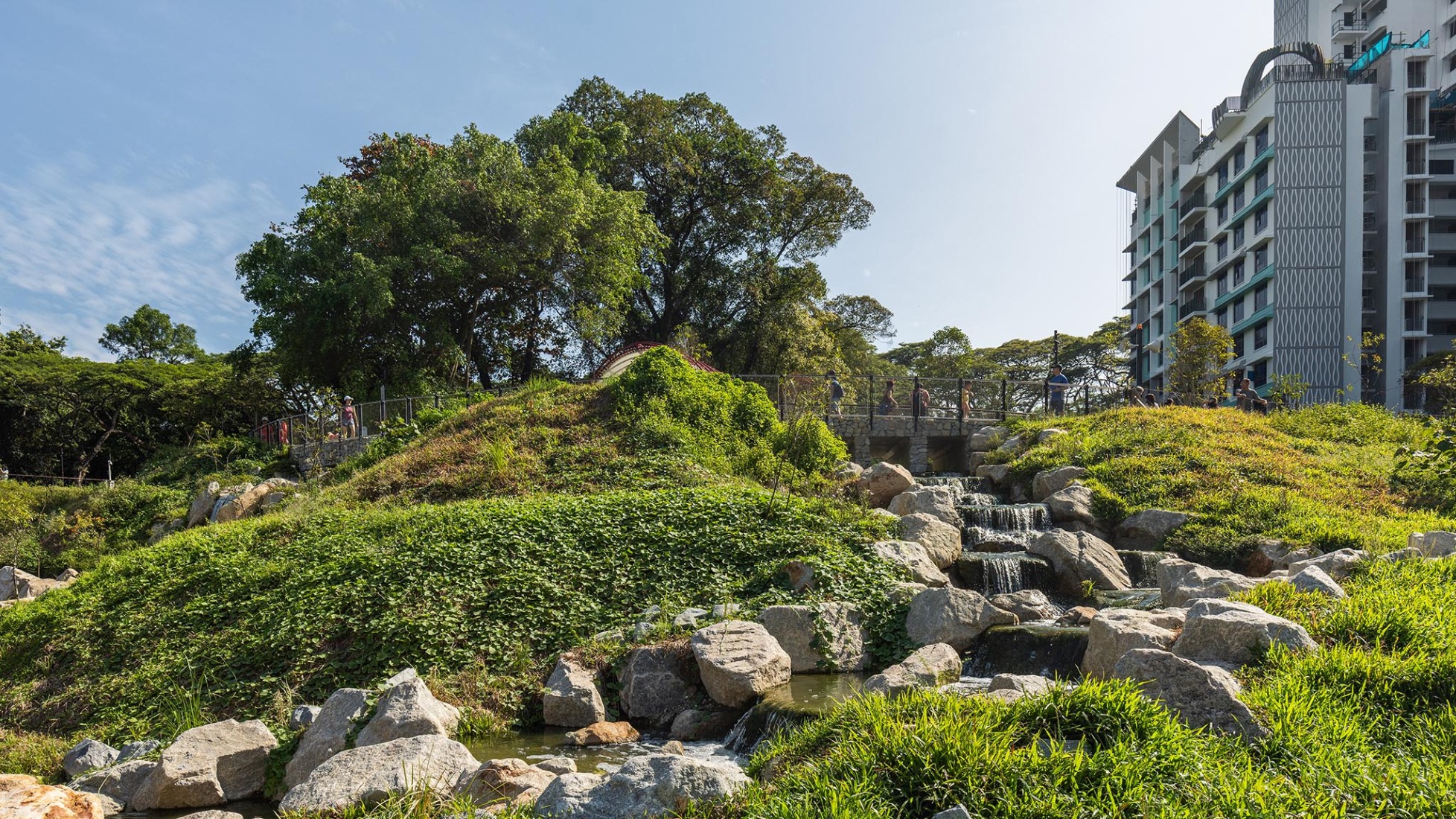 Parque Bidadari por Henning Larsen. Fotografía por Finbarr Fallon.