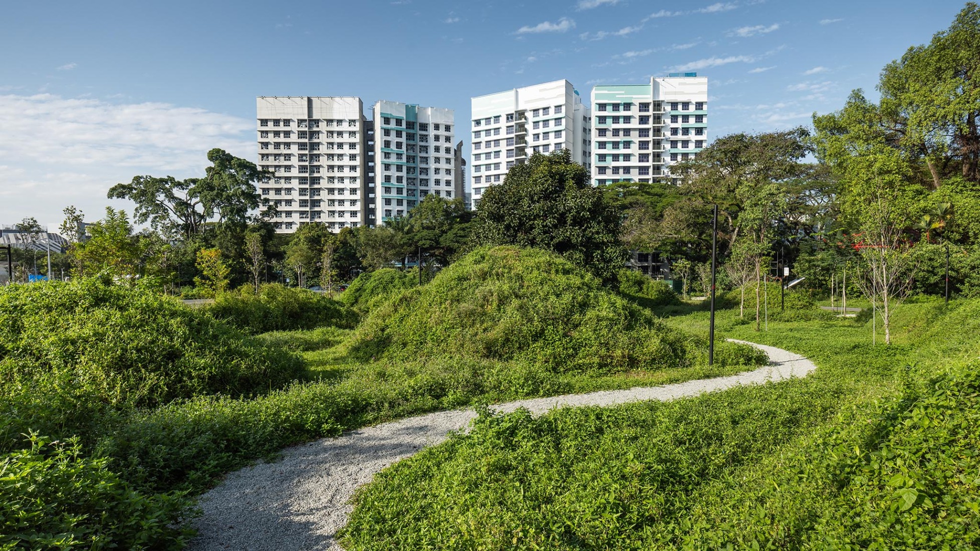 Parque Bidadari por Henning Larsen. Fotografía por Finbarr Fallon.