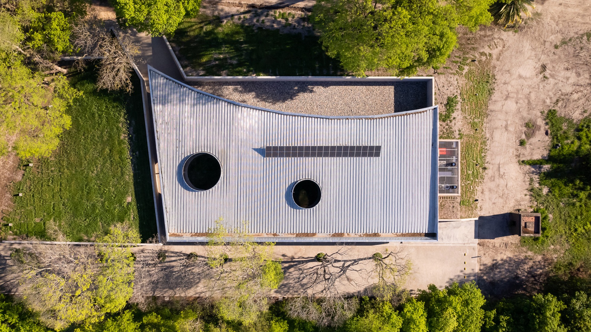 Judicial Morgue for the city of Vera. Photograph by Ramiro Sosa.