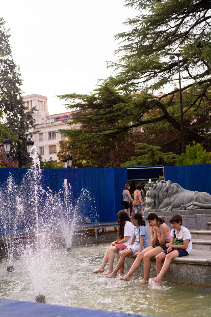 Monumental Splash by SalazarSequeroMedina. Photography by Sara cuerdo.