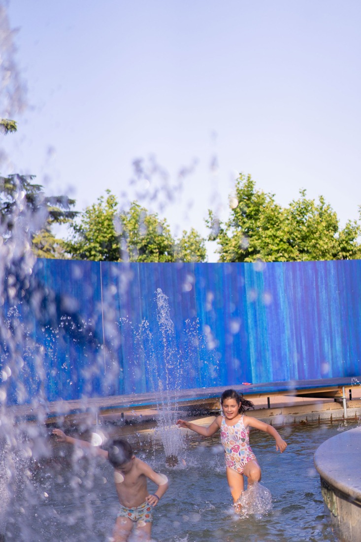 Monumental Splash by SalazarSequeroMedina. Photography by Sara cuerdo.
