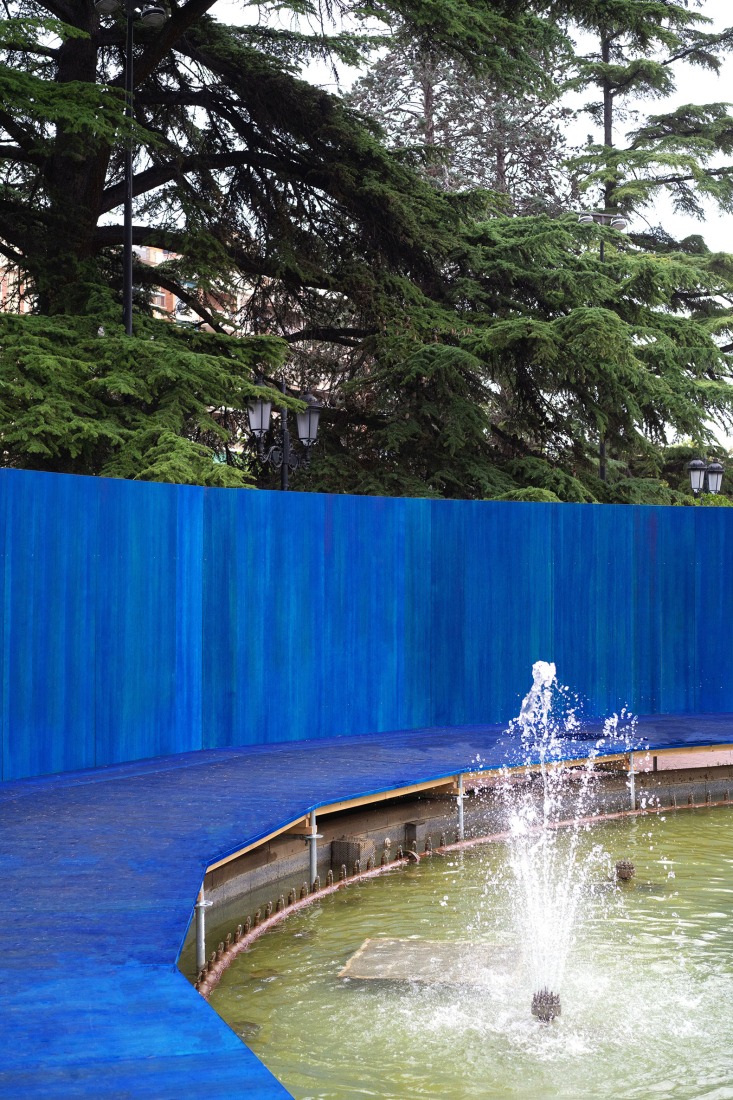 Monumental Splash by SalazarSequeroMedina. Photography by Sara cuerdo.