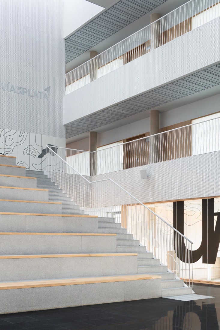 IES Vía de la Plata by ABLM Arquitectos. Photograph by Gabriel Gallegos Alonso.