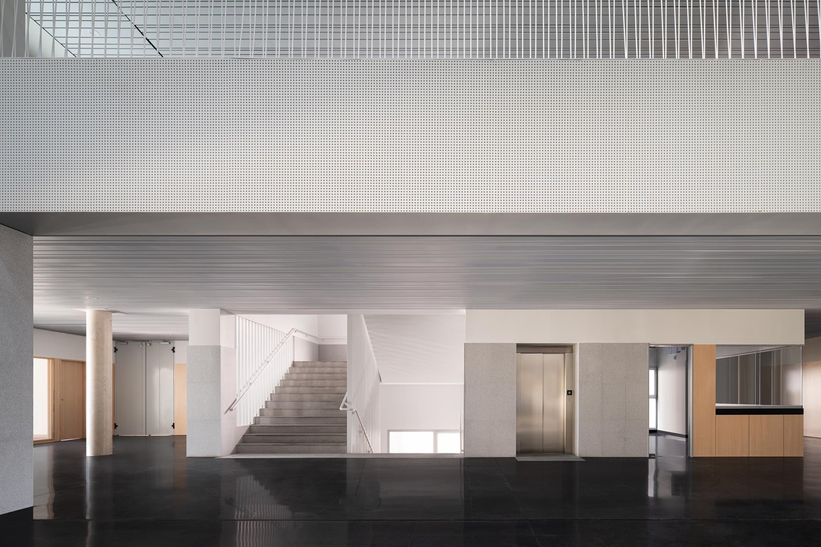 IES Vía de la Plata by ABLM Arquitectos. Photograph by Gabriel Gallegos Alonso.