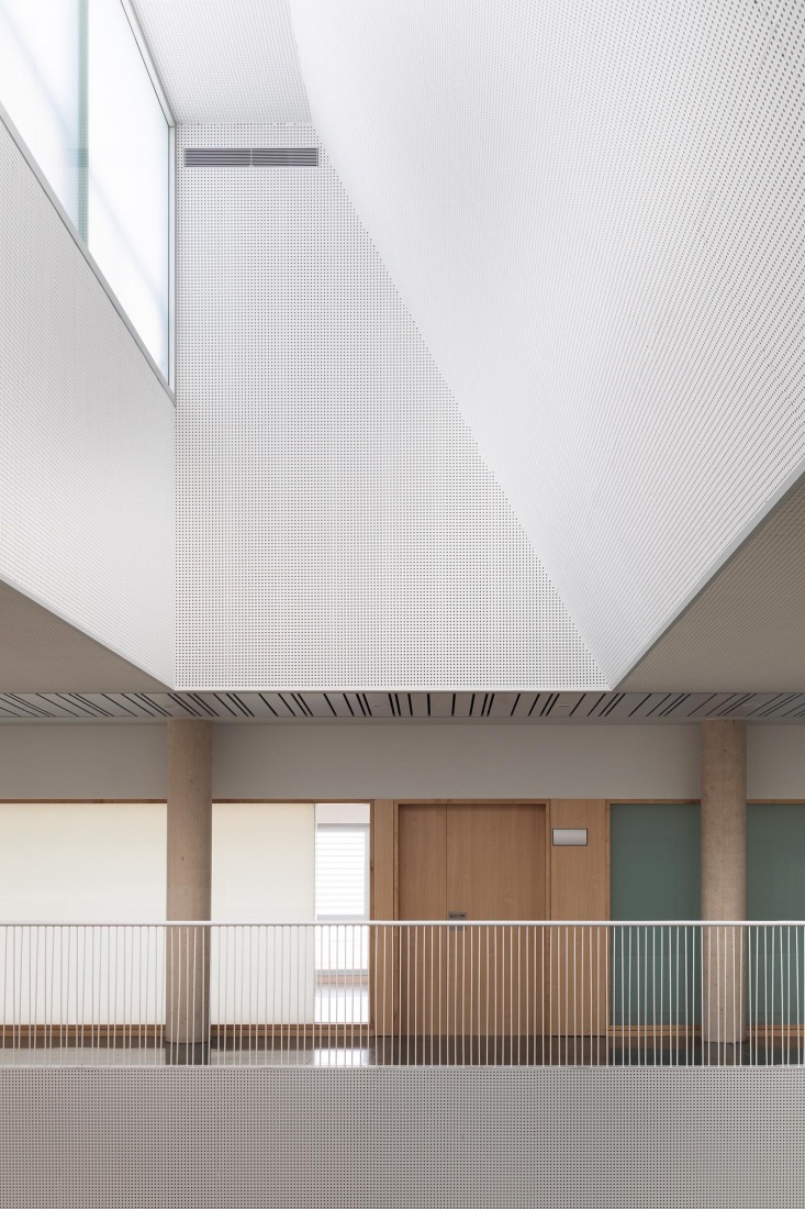 IES Vía de la Plata by ABLM Arquitectos. Photograph by Gabriel Gallegos Alonso.