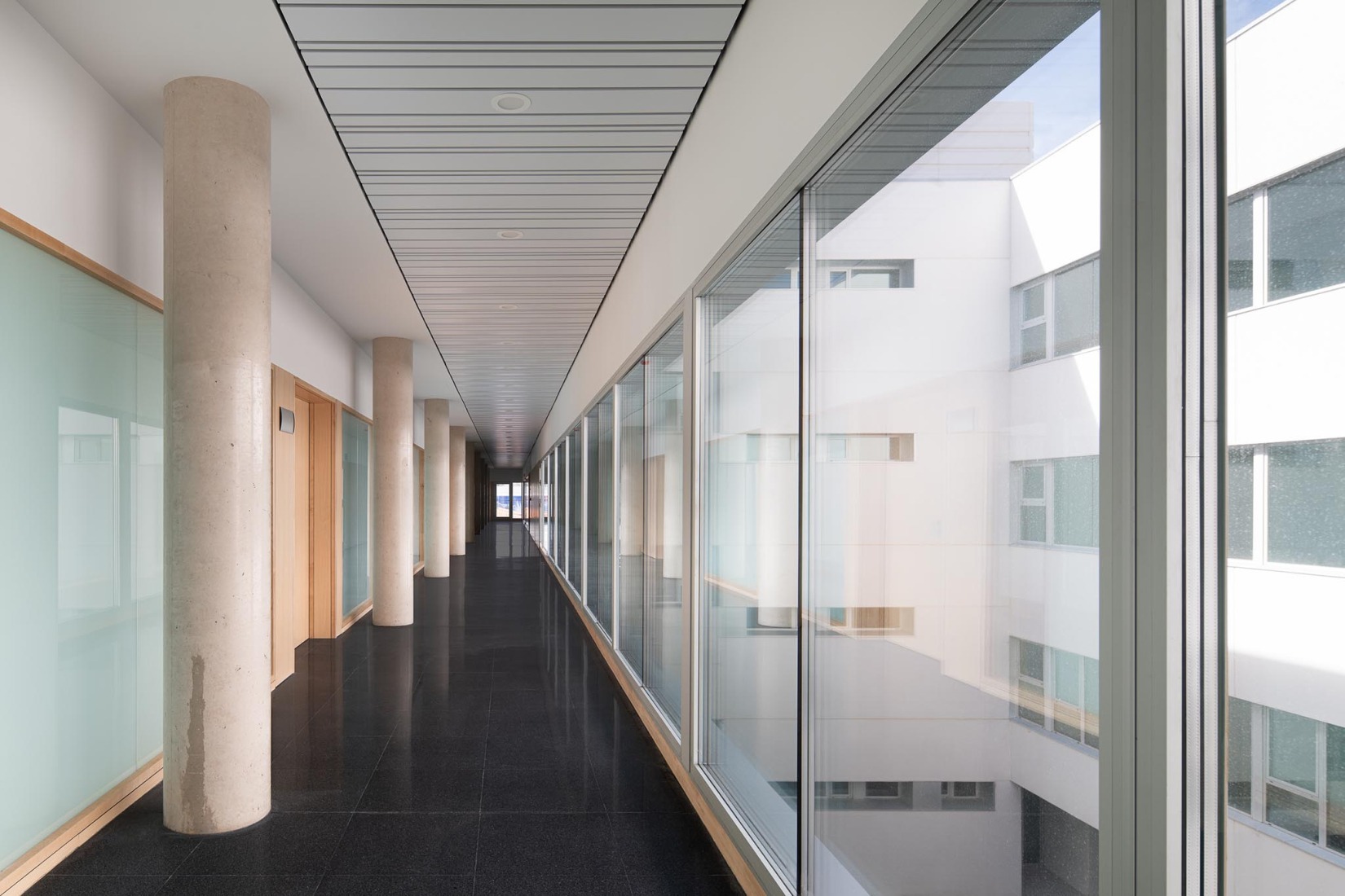 IES Vía de la Plata by ABLM Arquitectos. Photograph by Gabriel Gallegos Alonso.