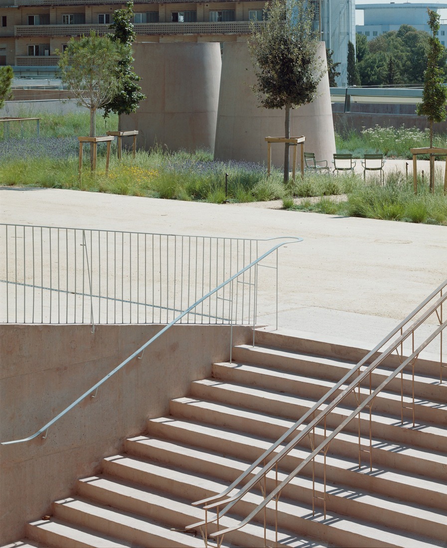 VHIR Vall d’Hebron Campus Research Center by BAAS + ESPINET/UBACH. Photograph by Gregori Civera.