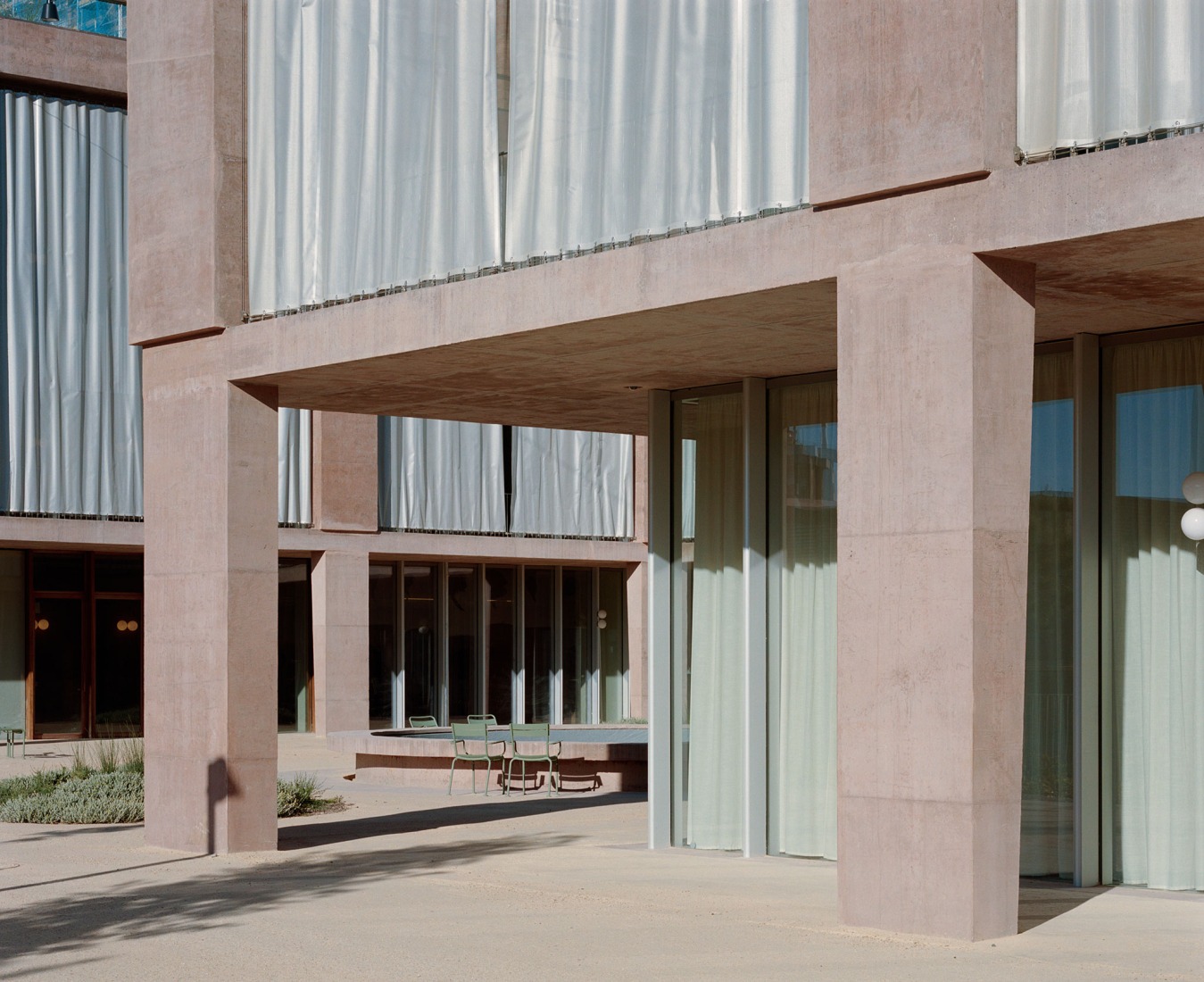 VHIR Vall d’Hebron Campus Research Center by BAAS + ESPINET/UBACH. Photograph by Gregori Civera.