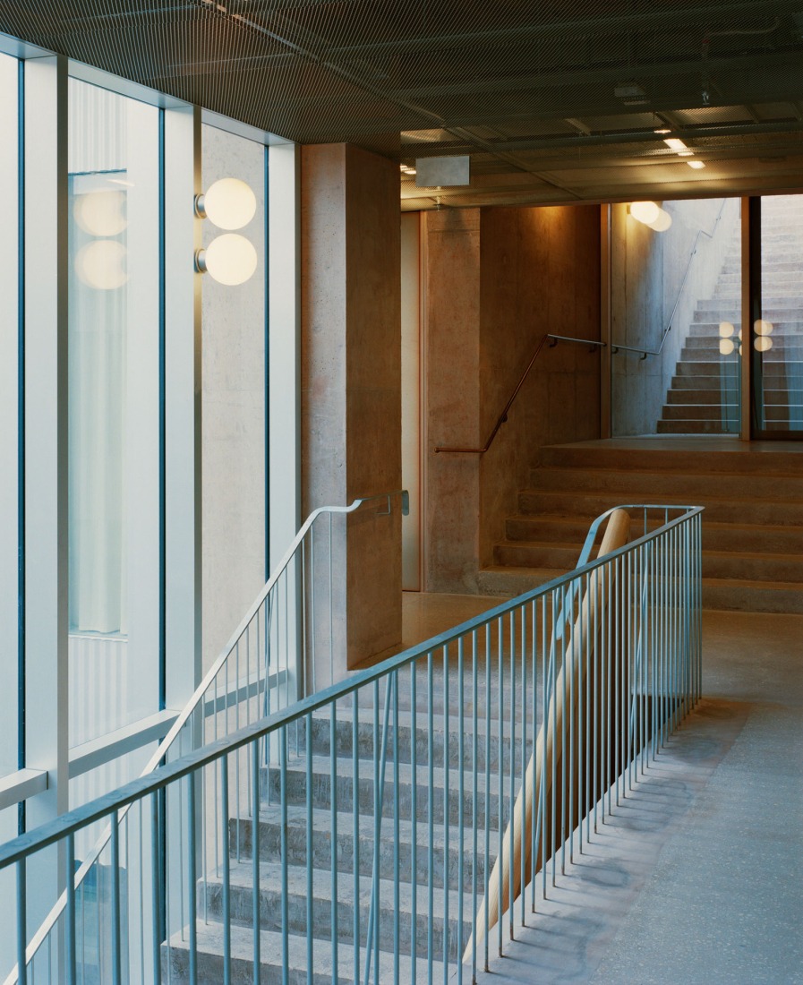 VHIR Vall d’Hebron Campus Research Center by BAAS + ESPINET/UBACH. Photograph by Gregori Civera.