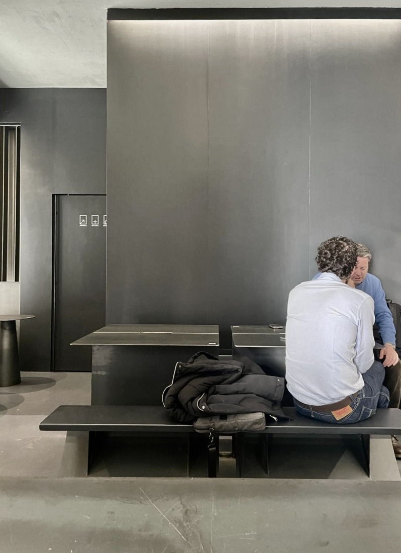 Oteiza One Coffee Shop por Bauart studio, Arkygra Arquitectos. Fotografía por Alberto Collet.
