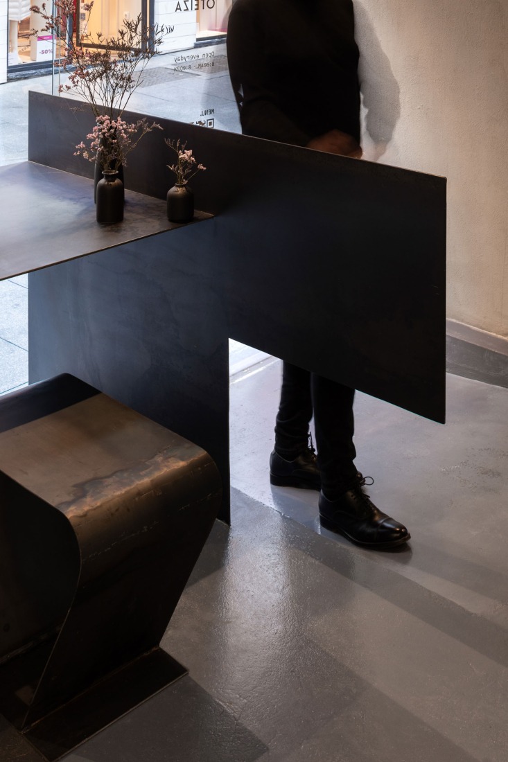 Oteiza One Coffee Shop por Bauart studio, Arkygra Arquitectos. Fotografía por Fernando Schapochnick.