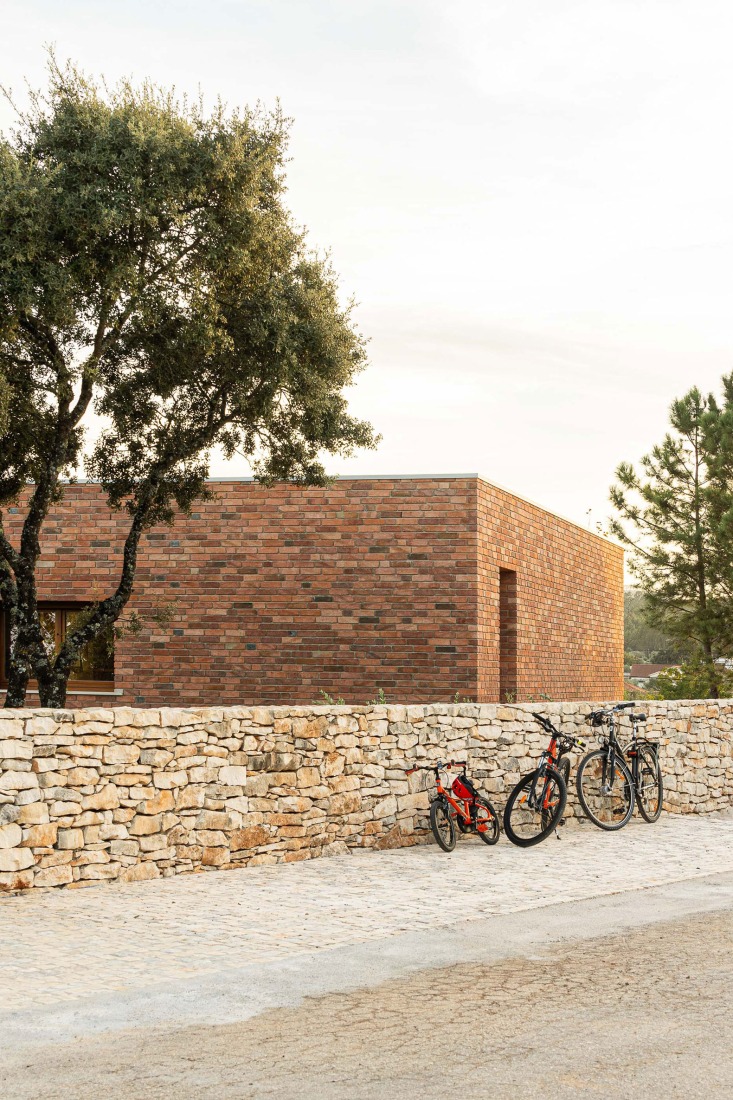 Casa en Lameira por João Pedro Pedrosa. Fotografía por Ivo Tavares Studio.