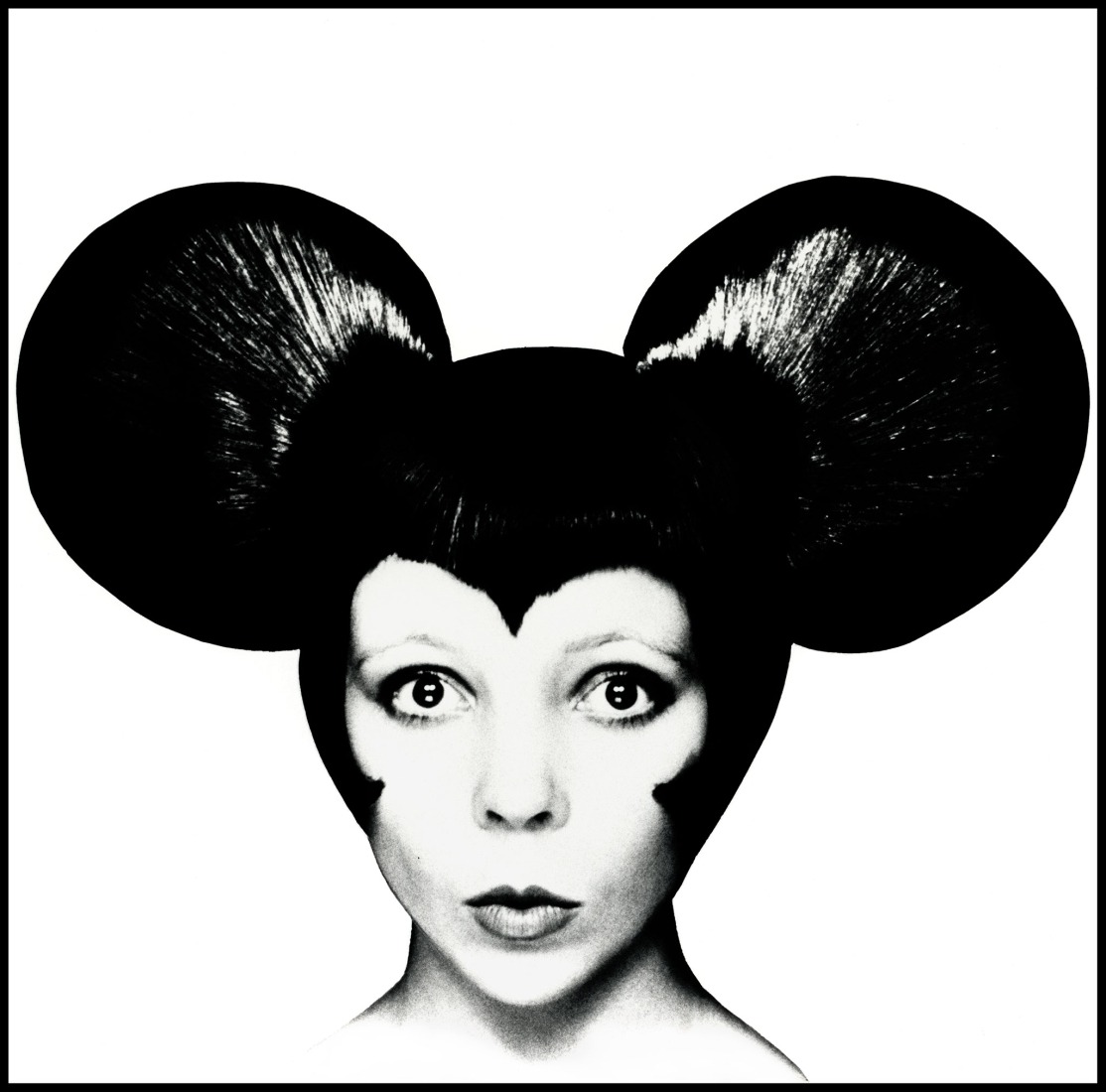 Penélope Tree como Mickey Mouse, 1970. David Bailey.