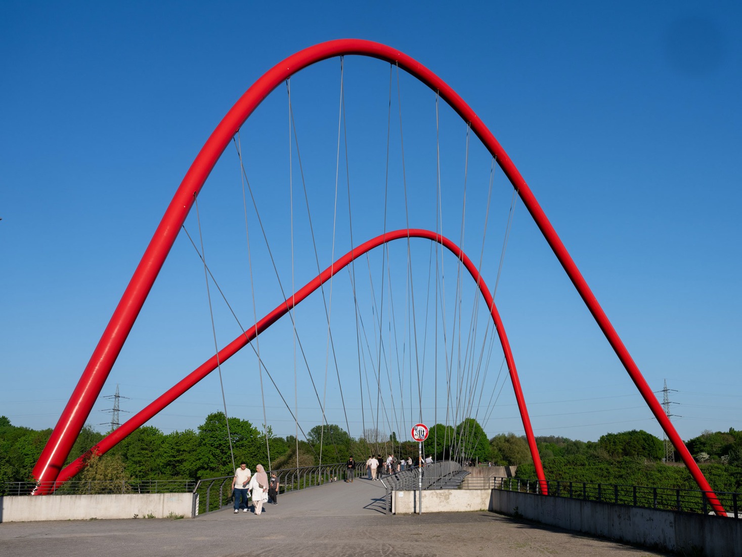 Cycle Path across the Double-Arch Bridge, Gelsenkirchen. Photograph by Dirk Rose.