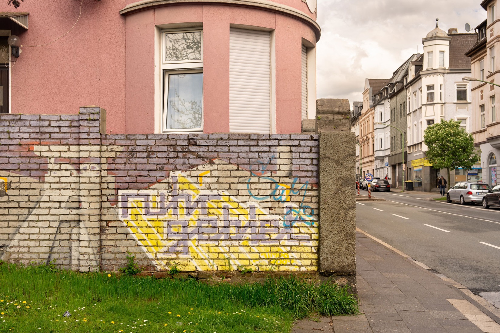 Street Art in Gelsenkirchen. Photograph by Dirk Rose.