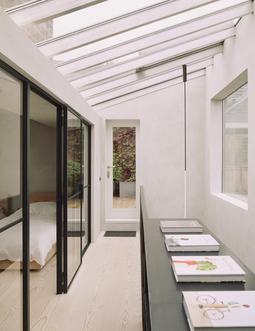 London loft apartment transformation by McLaren.Excell. Photograph by Michael Sinclair.