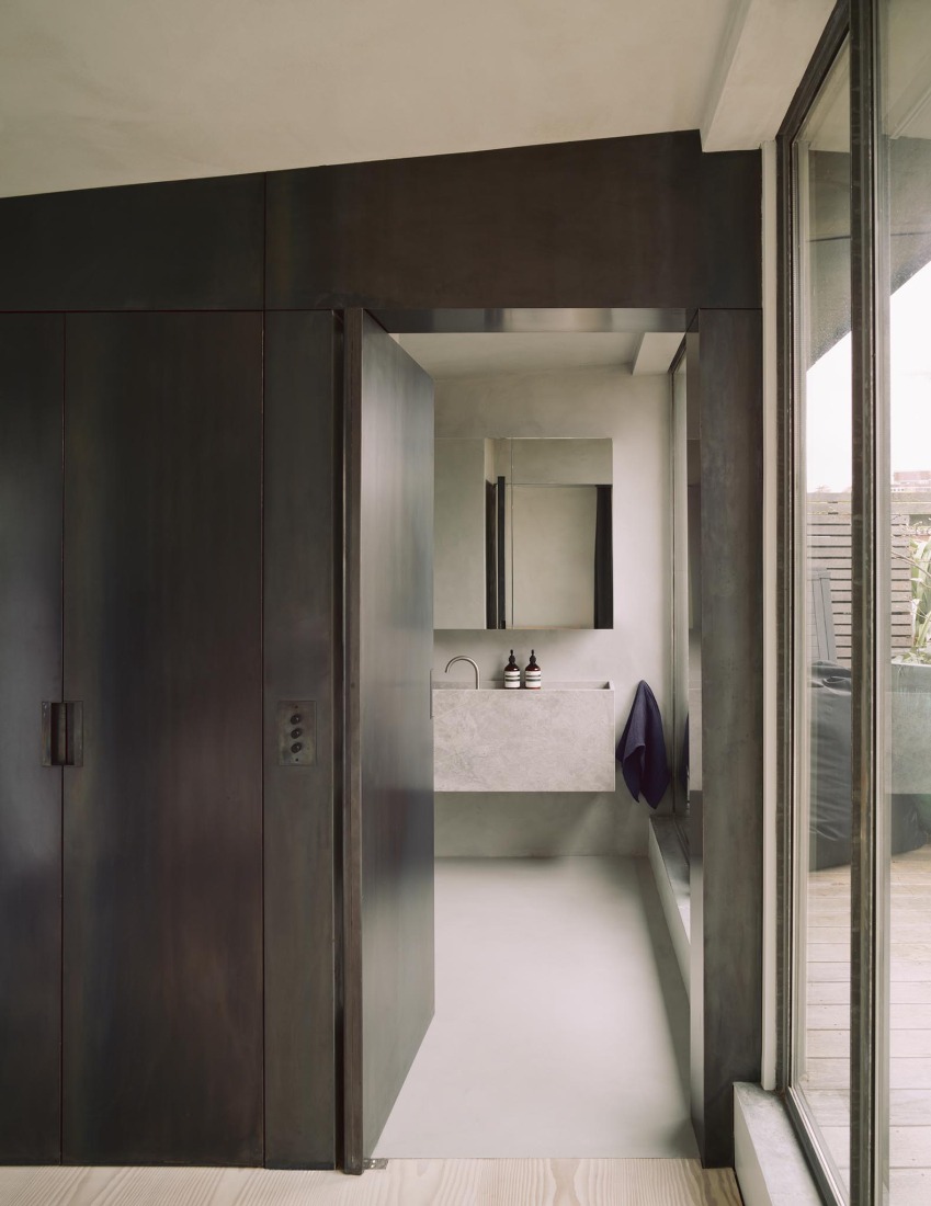London loft apartment transformation by McLaren.Excell. Photograph by Michael Sinclair.