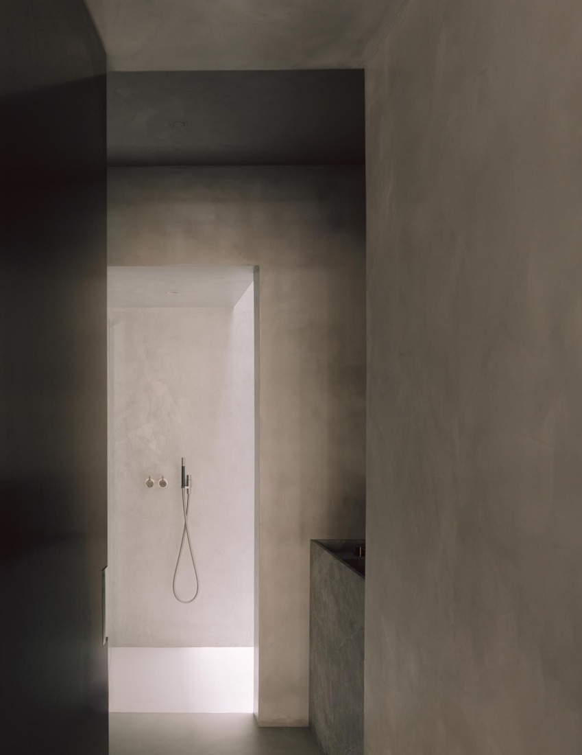London loft apartment transformation by McLaren.Excell. Photograph by Michael Sinclair.
