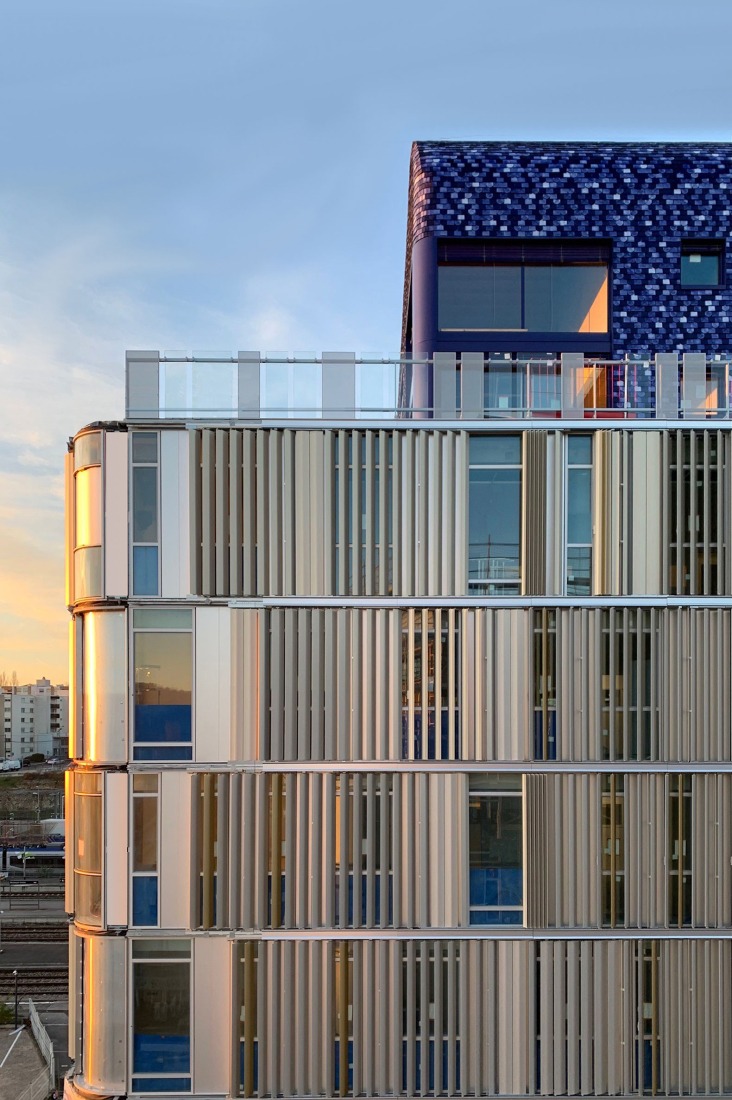 Centro comercial y residencias en Besanzón por MÉTRA+ASSOCIÉS. Fotografía por MÉTRA+ASSOCIÉS.