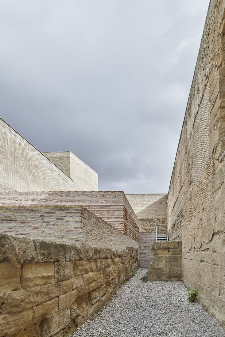 Intervention in the Royal Monastery of Santa Maria de Sijena by Pemán y Franco + Sebastián Arquitectos. Photograph by Iñaki Bergera.