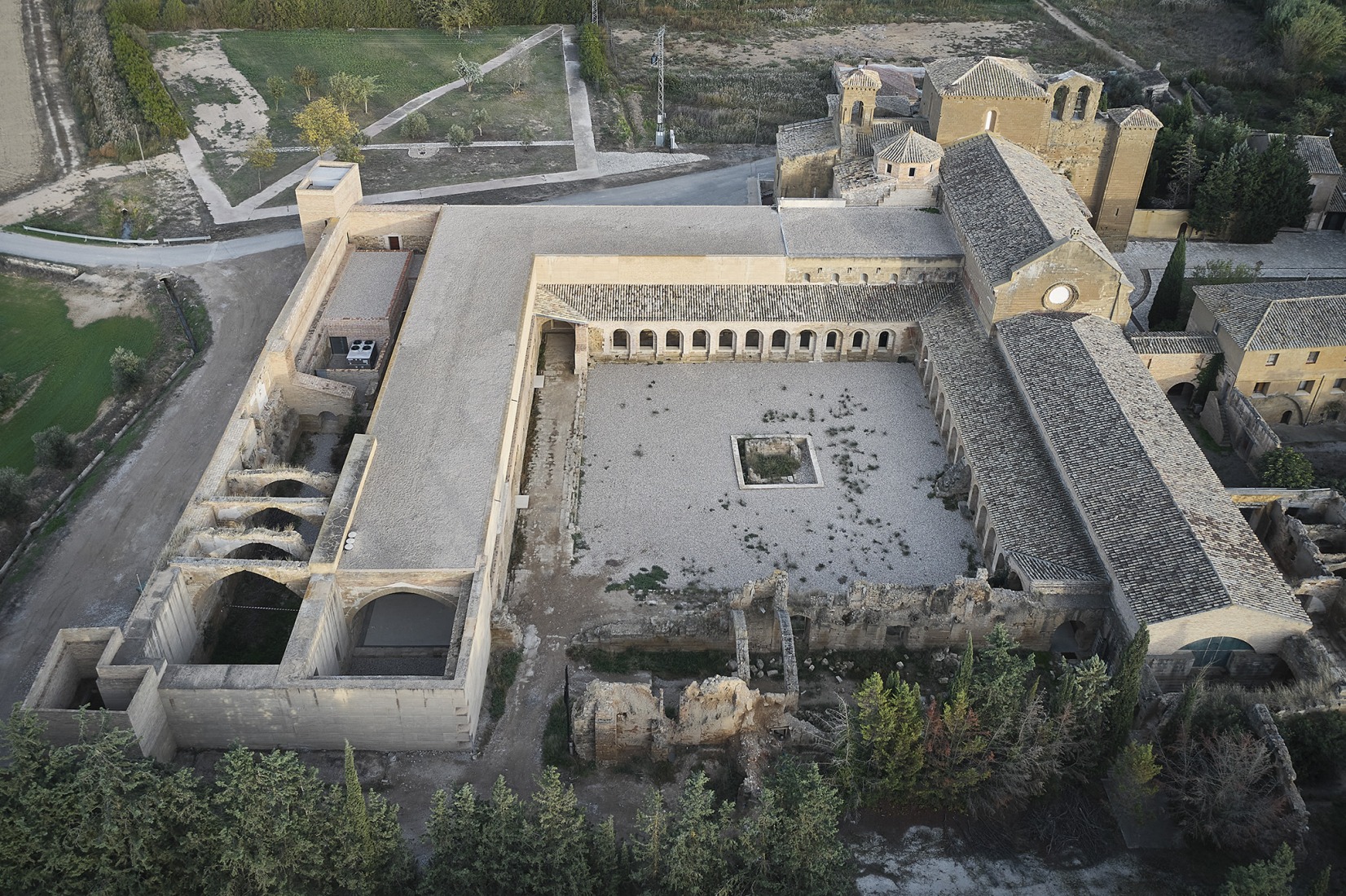 Intervention in the Royal Monastery of Santa Maria de Sijena by Pemán y Franco + Sebastián Arquitectos. Photograph by Iñaki Bergera.