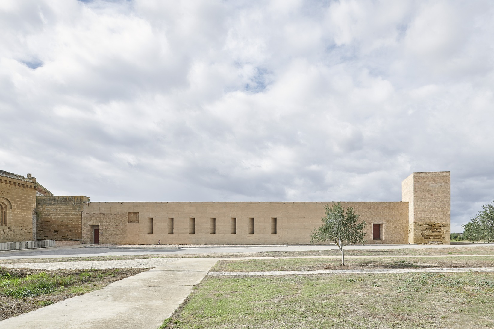 Intervention in the Royal Monastery of Santa Maria de Sijena by Pemán y Franco + Sebastián Arquitectos. Photograph by Iñaki Bergera.