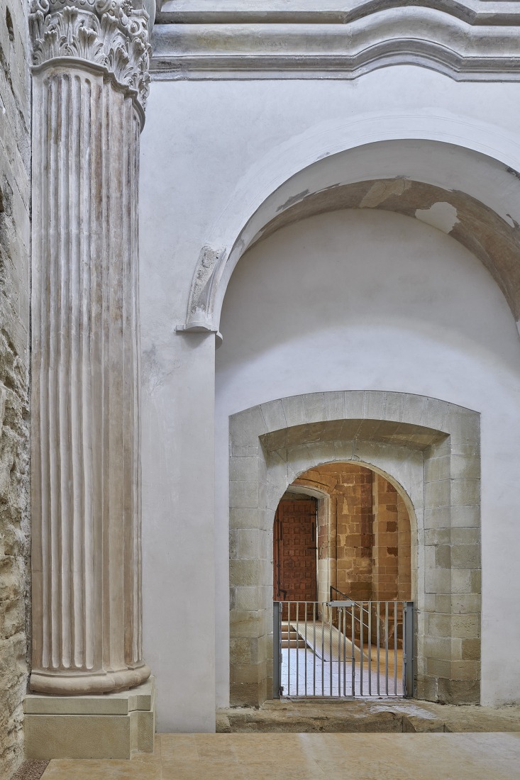 Intervention in the Royal Monastery of Santa Maria de Sijena by Pemán y Franco + Sebastián Arquitectos. Photograph by Iñaki Bergera.