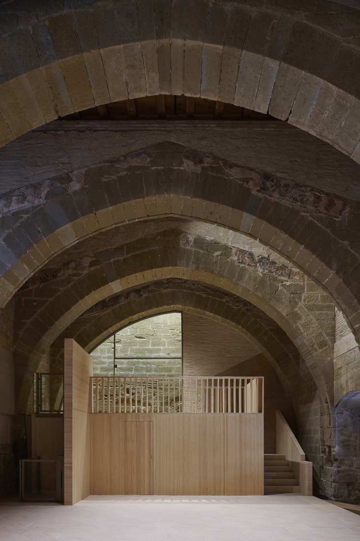 Intervention in the Royal Monastery of Santa Maria de Sijena by Pemán y Franco + Sebastián Arquitectos. Photograph by Iñaki Bergera.