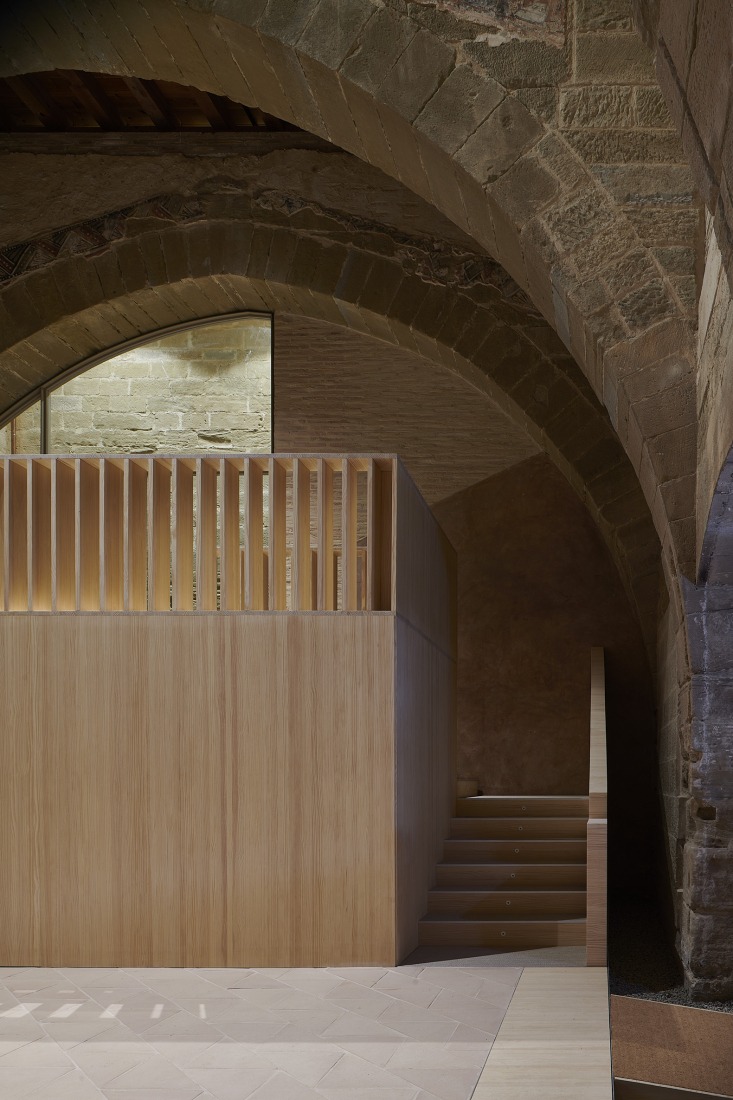 Intervention in the Royal Monastery of Santa Maria de Sijena by Pemán y Franco + Sebastián Arquitectos. Photograph by Iñaki Bergera.