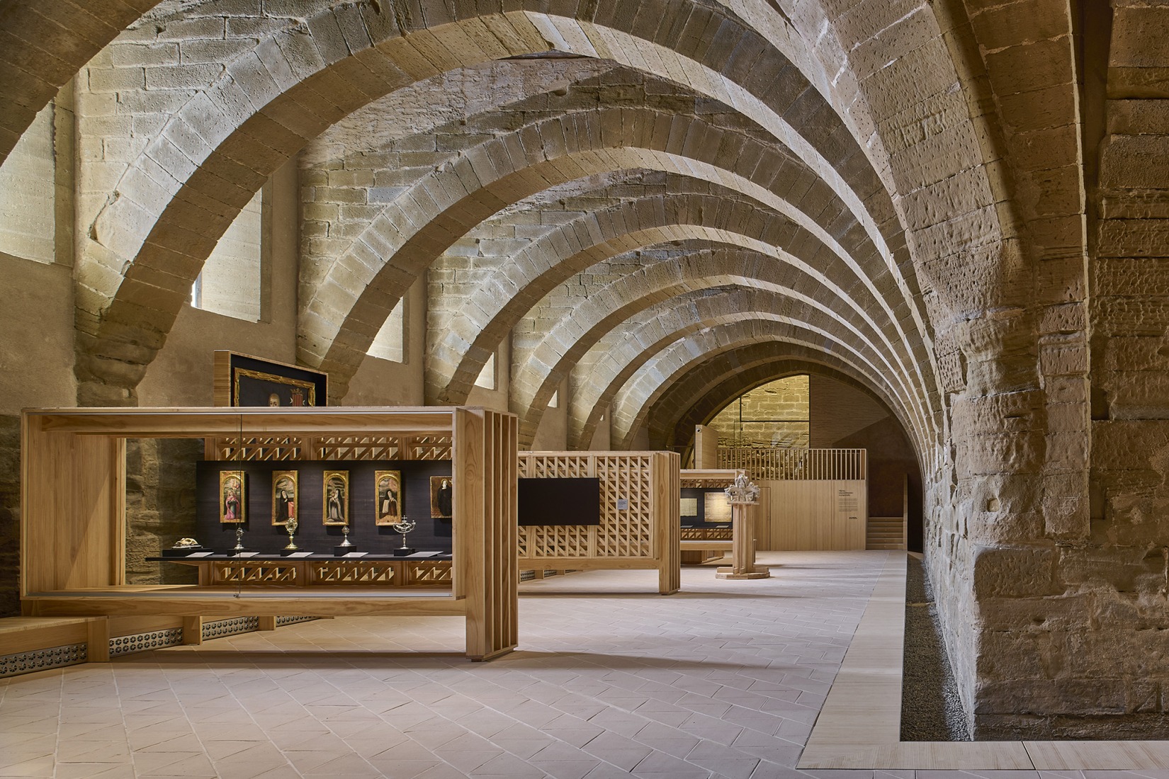 Intervention in the Royal Monastery of Santa Maria de Sijena by Pemán y Franco + Sebastián Arquitectos. Photograph by Iñaki Bergera.