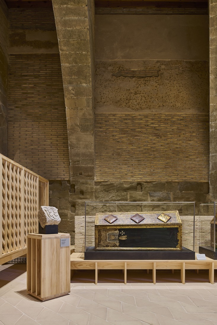 Intervention in the Royal Monastery of Santa Maria de Sijena by Pemán y Franco + Sebastián Arquitectos. Photograph by Iñaki Bergera.