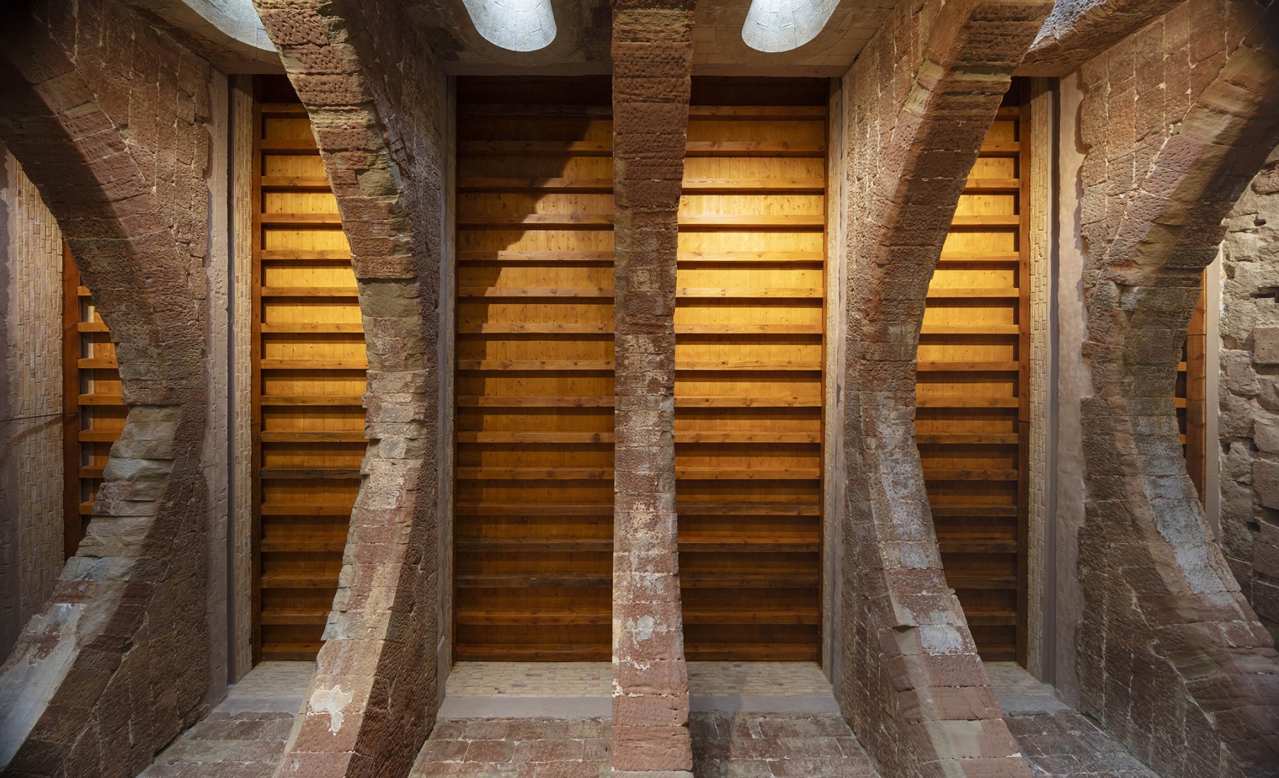 Construction process. Intervention in the Royal Monastery of Santa Maria de Sijena by Pemán y Franco + Sebastián Arquitectos. 