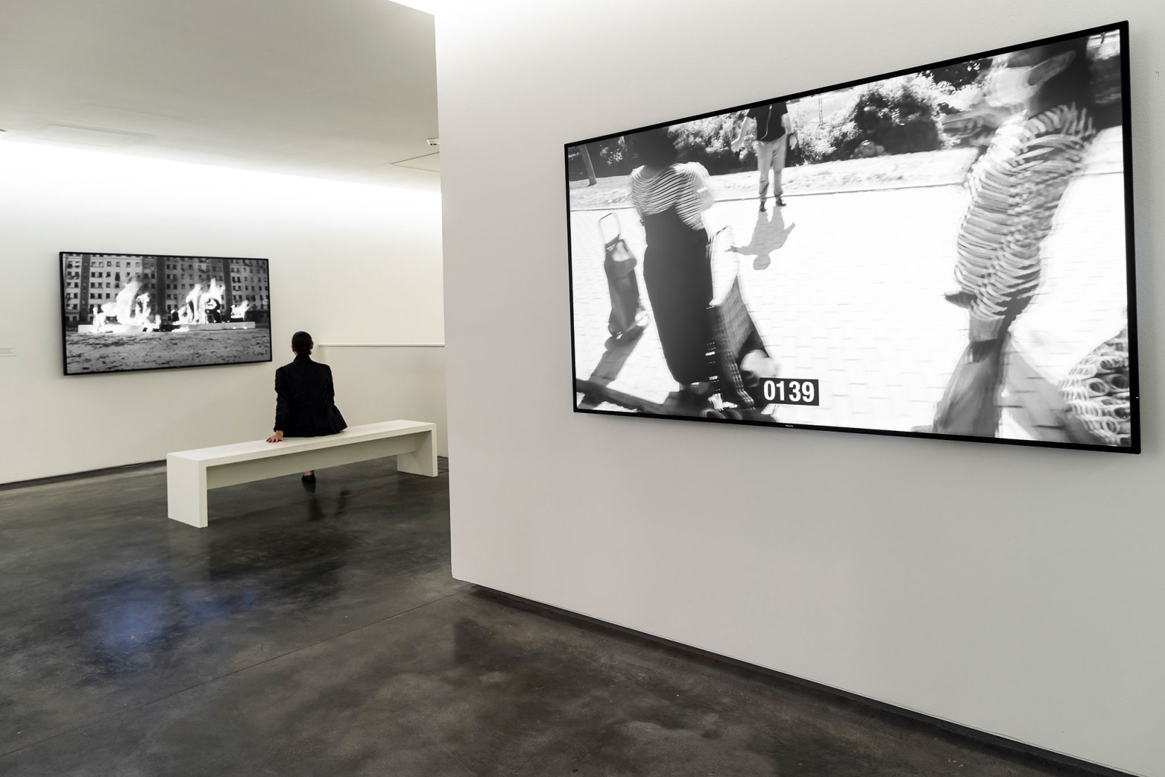 La gran fila, 2020. Vídeo digital monocanal, formato 16:9, b/n, sonido 60’ 60’’ (bucle). Colección Helga de Alvear. Cortesía del artista.
