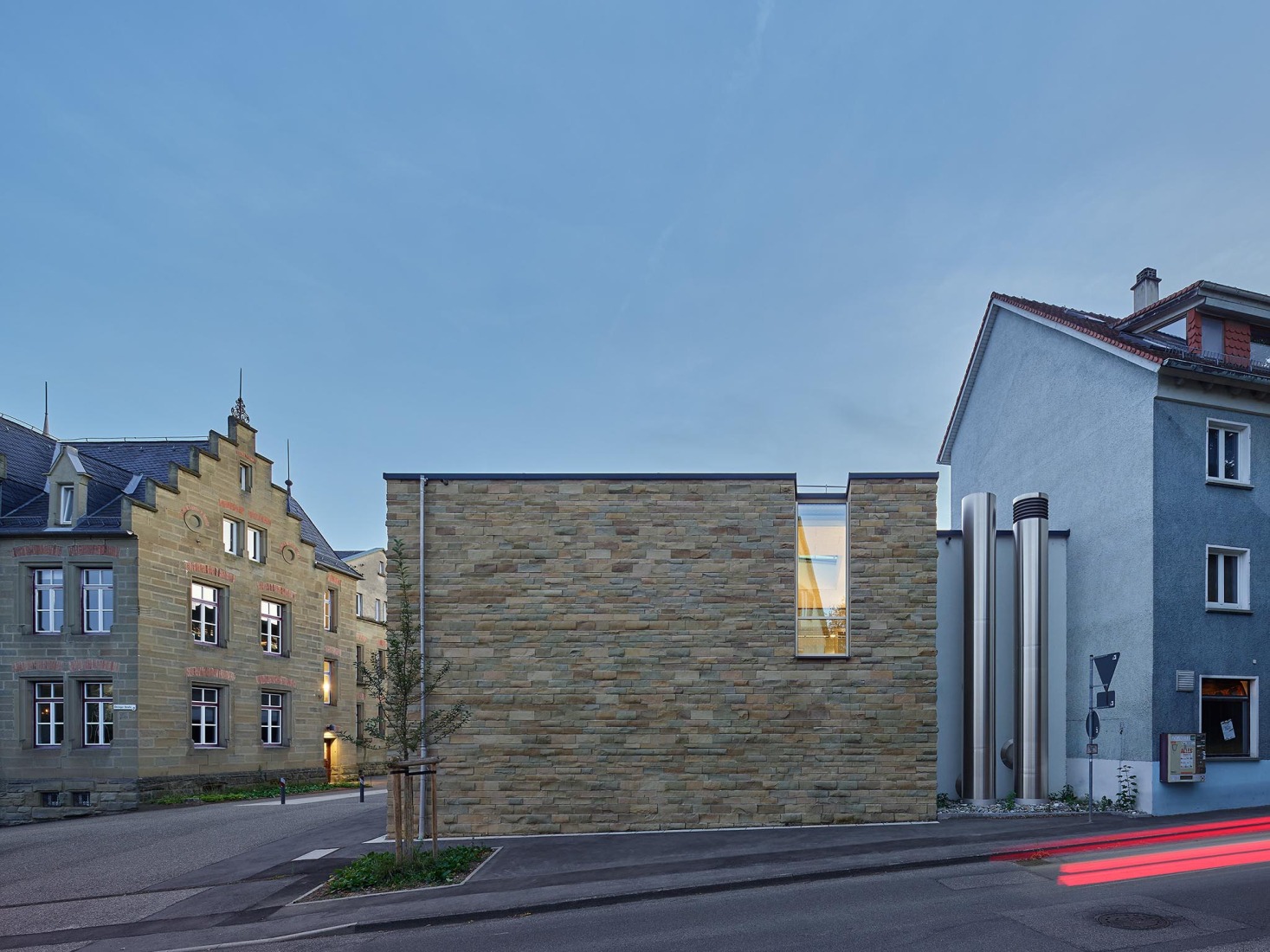 New cafeteria building in Neuenstein by Steinbach Schimmel Architekten. Photograph by Zooey Braun.
