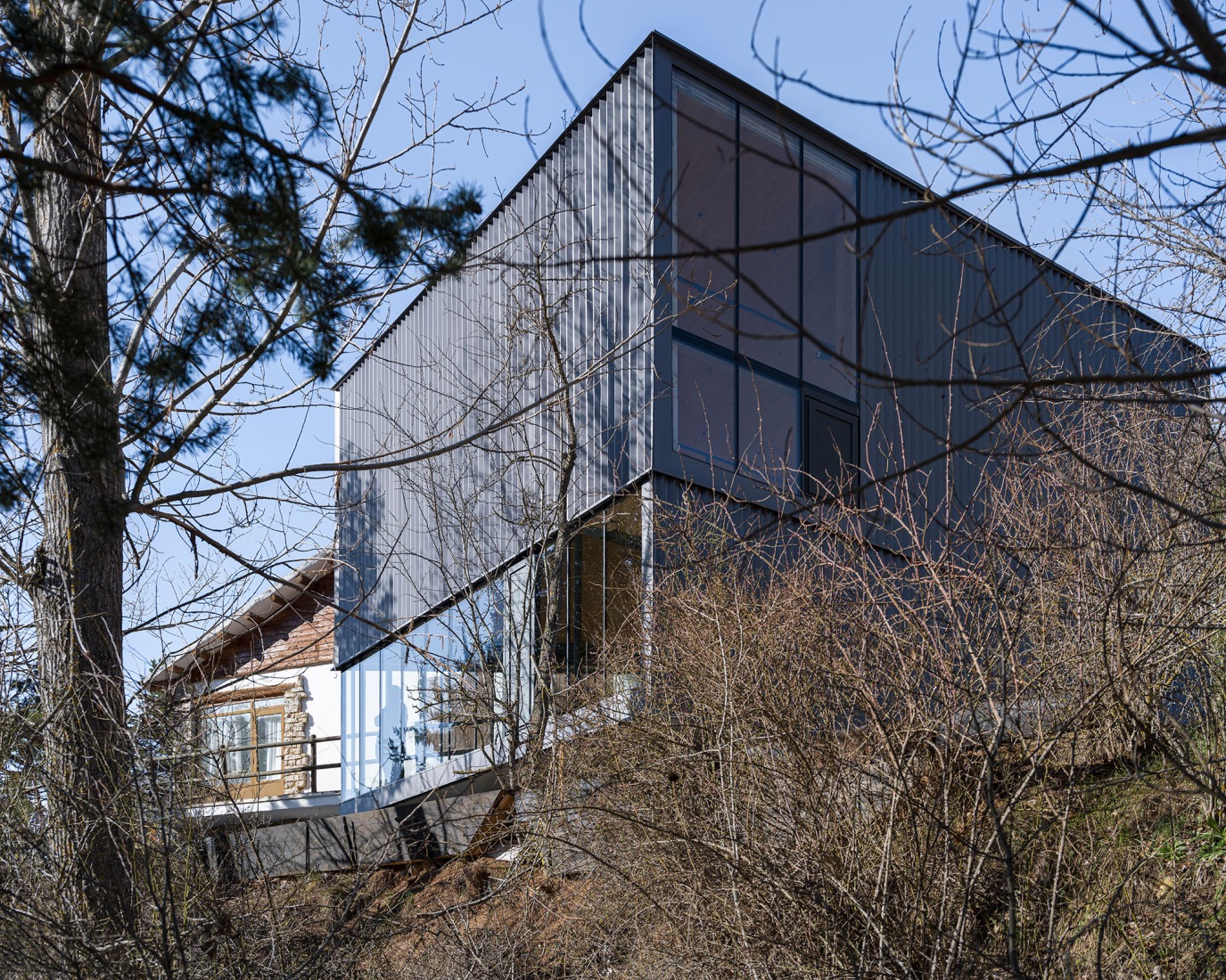 Ampliación y reforma de vivienda unifamiliar por Valdivieso Arquitectos. Fotografía por Imagen Subliminal (Miguel de Guzmán + Rocío Romero).