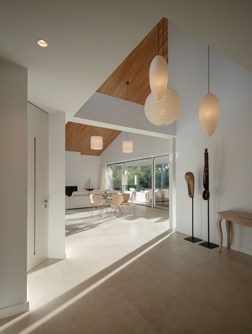 Single-family house in Roche by DL+A Arquitectos. Photograph by Fernando Alda.
