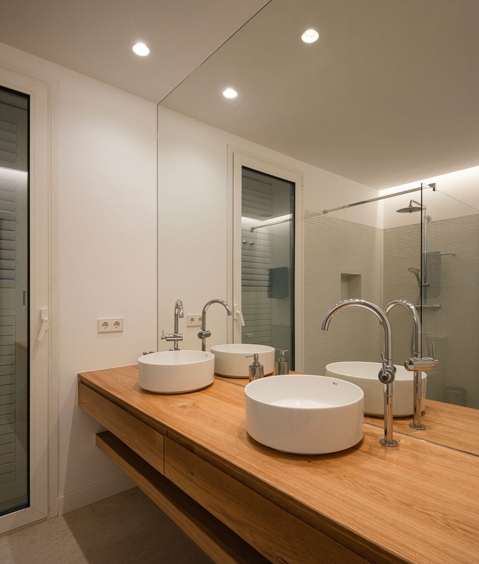 Single-family house in Roche by DL+A Arquitectos. Photograph by Fernando Alda.