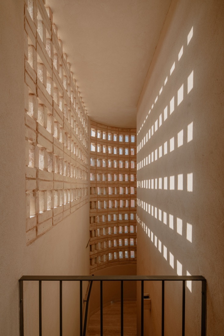 Mariano Azuela 194 by Bloqe Arquitectura. Photograph by Pavelin.