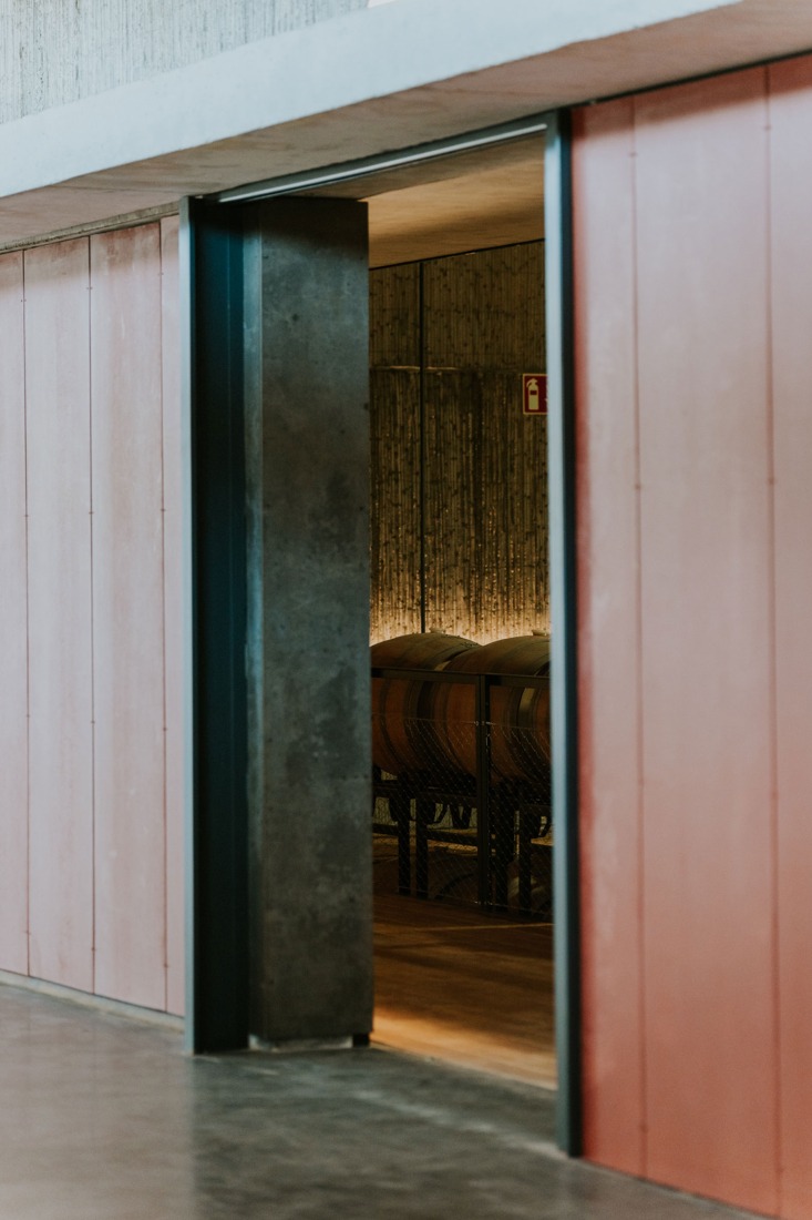 Bodegas La Horra by Carme Pinós. Photograph by La Cueva Estudio.