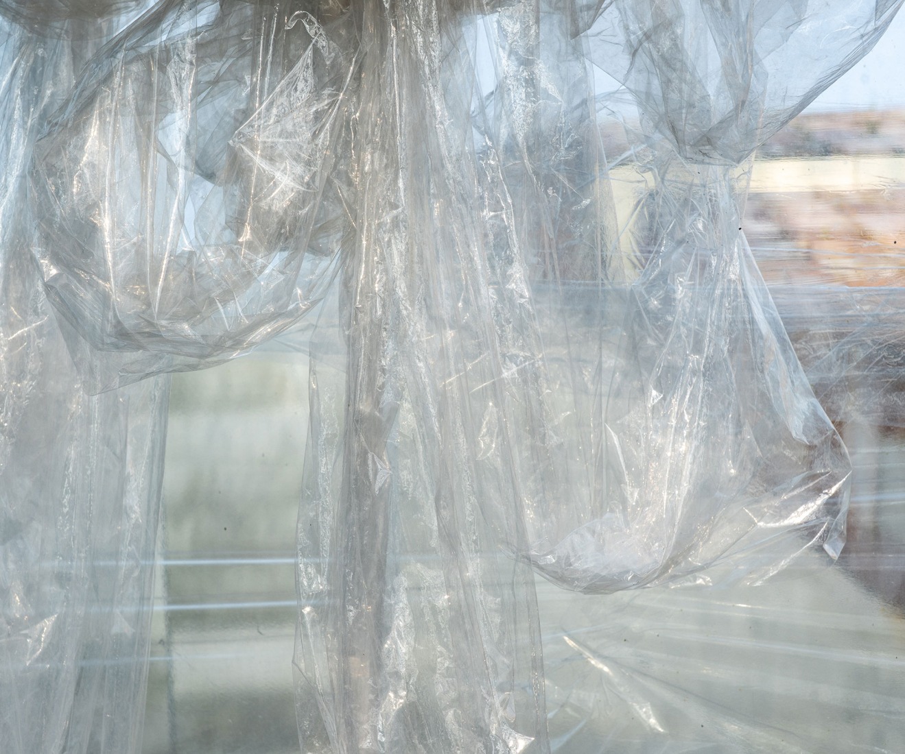 Work process. Intervention in the Hejduk Towers by Basurama collective. Photograph by Manuel G Vicente. 