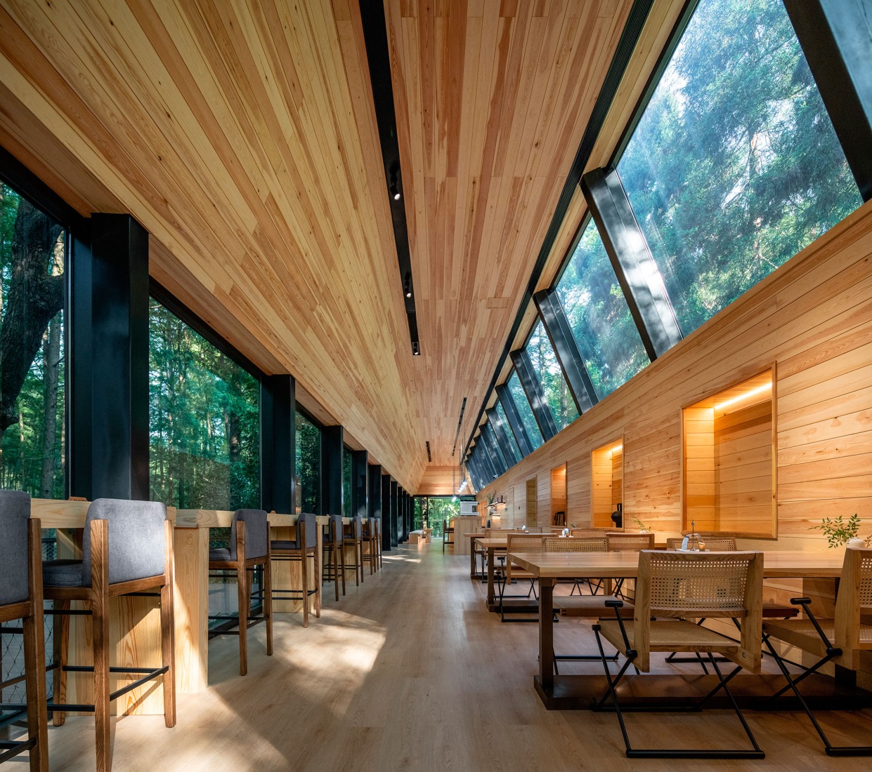 Dongmingshan Senyu Hotel by GLA Architects. Photography by Chen Xi Studio.