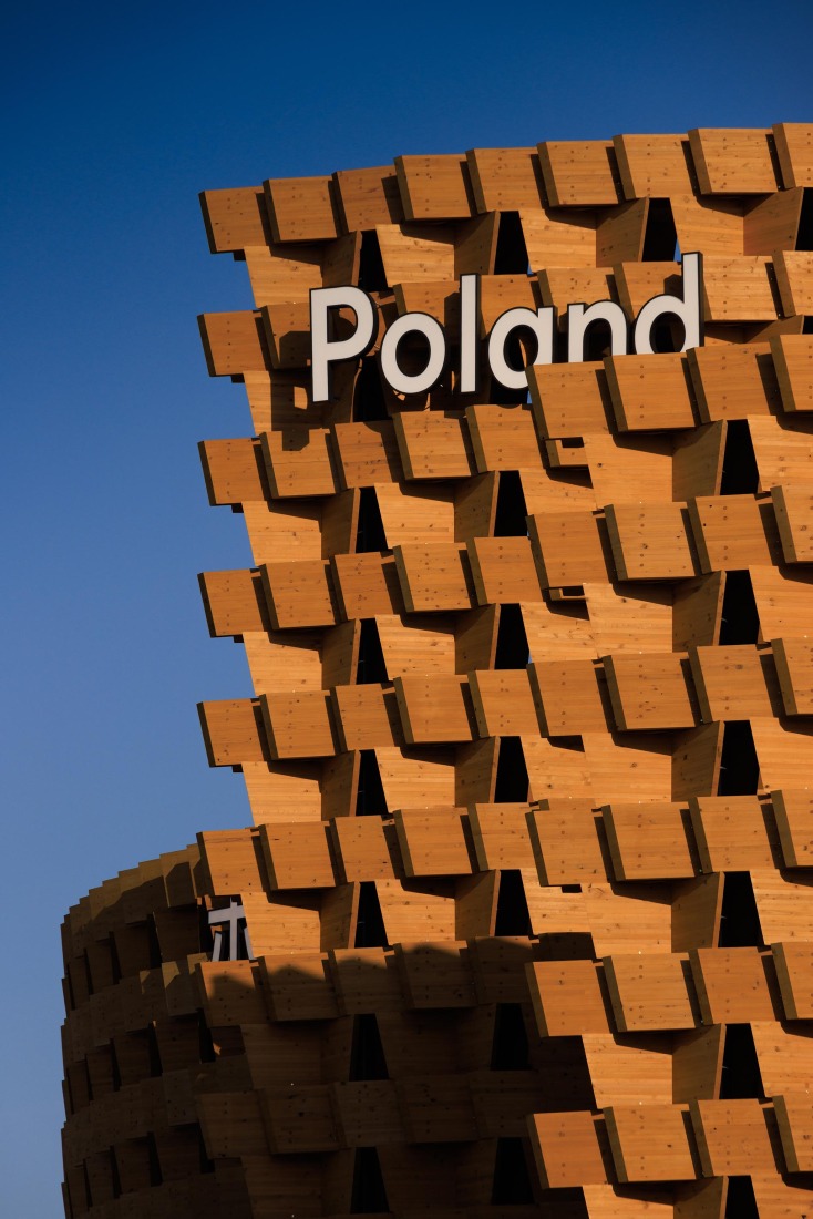 Pabellón de Polonia Expo Osaka 2025 por Interplay architects + Komy studio.  Fotografía por Fernando Guerra.